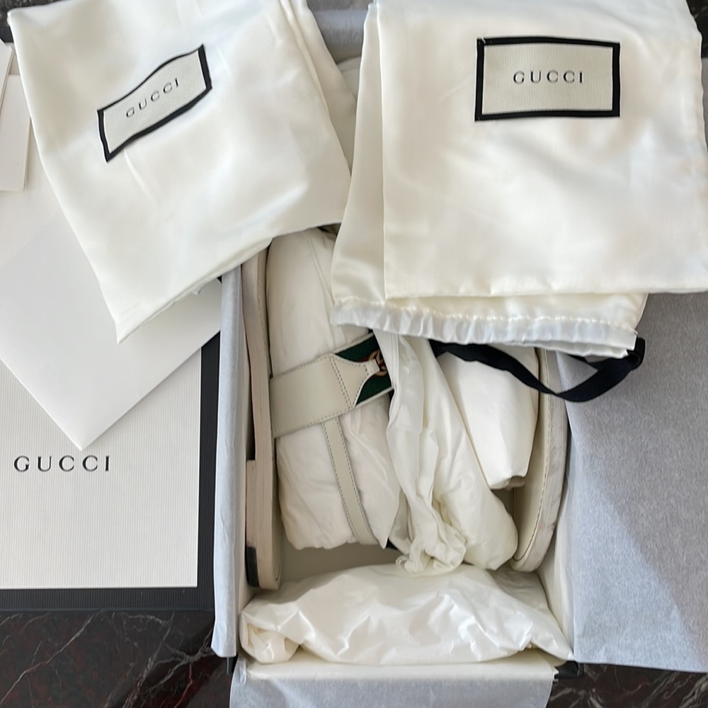 Authentic Gucci Sandals - Picture 6 of 15